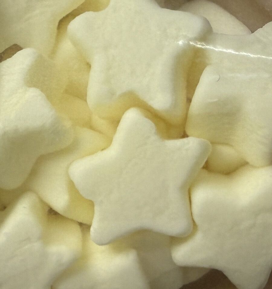 ましゅまろ：スター20g 小動物に与えているイメージ