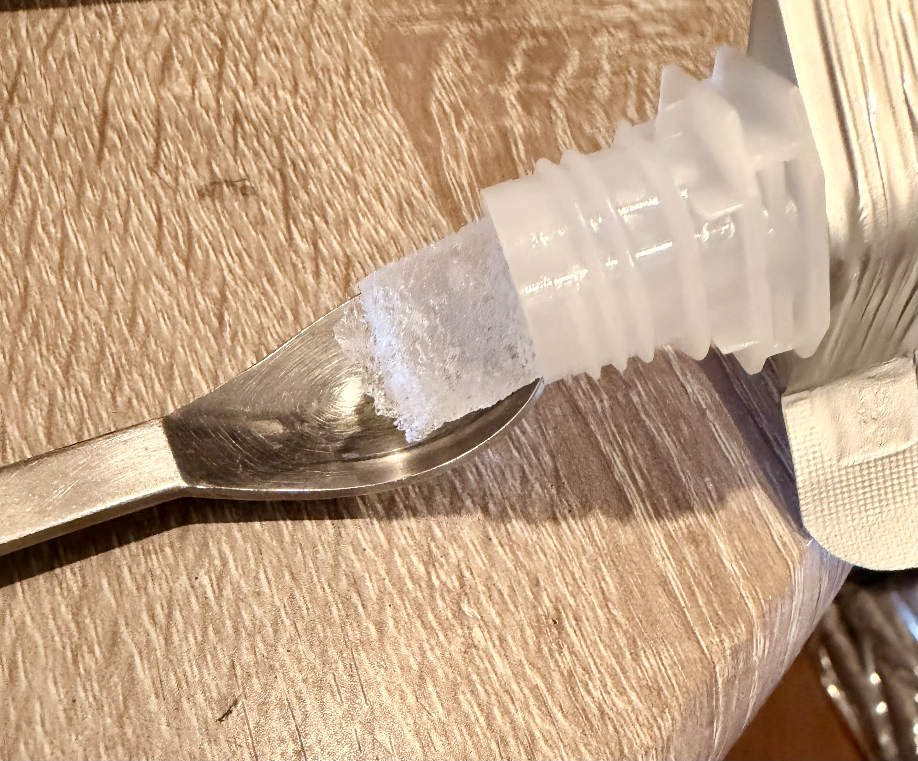 給水ゲルの質感（実物）